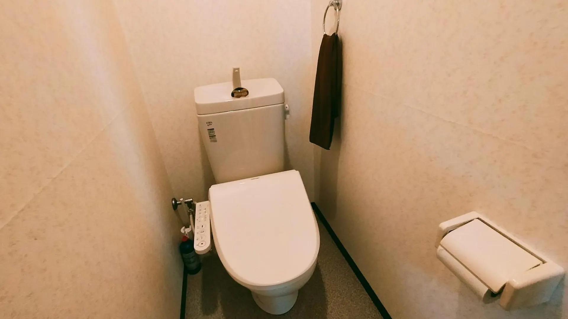 Apartament Secret Base Station Side Osaka 0*,  Japonia